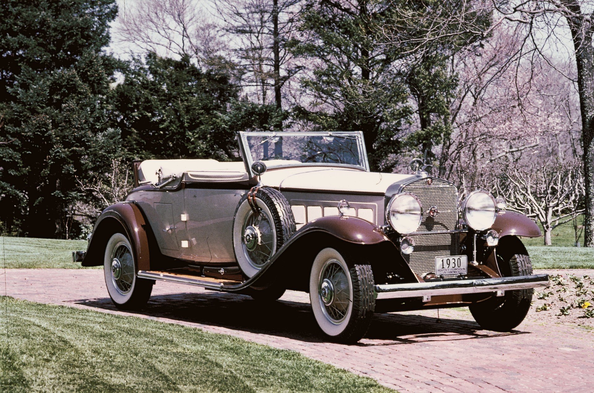 1930 Cadillac V-16 Convertible Coupe