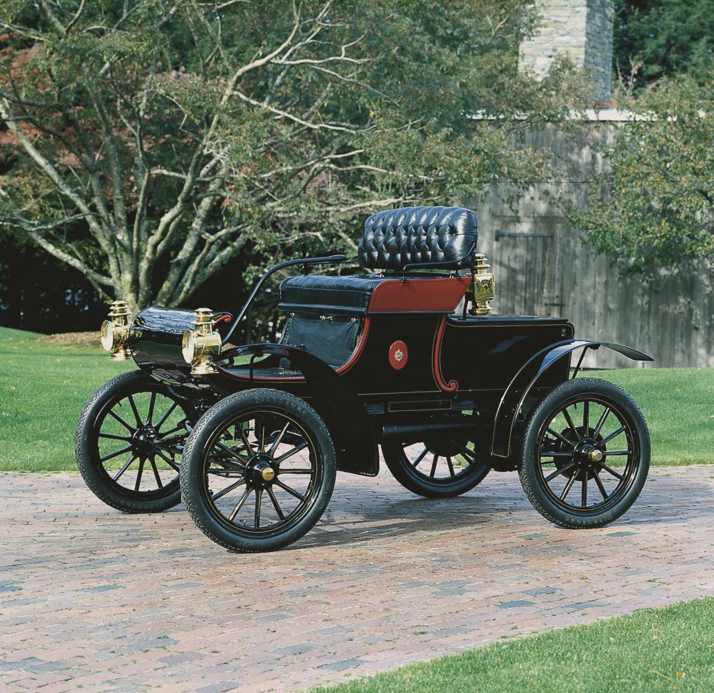 1904 Oldsmobile Runabout - Heritage Museums & Gardens Classic Cars