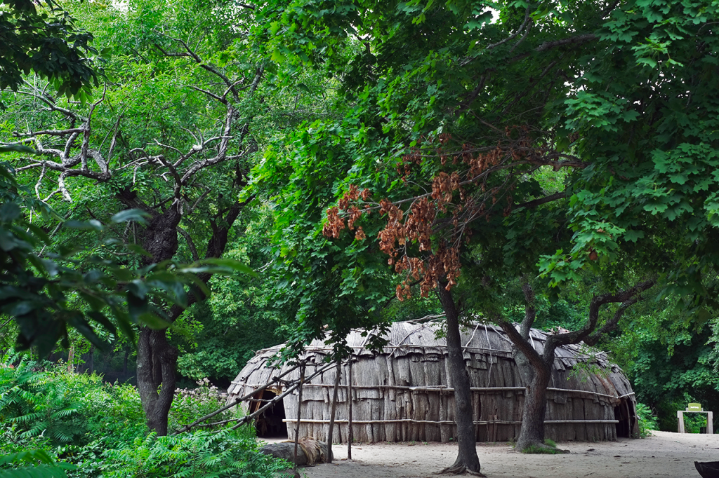 Wampanoag Wetu Exhibit Video Overview - Heritage Museums